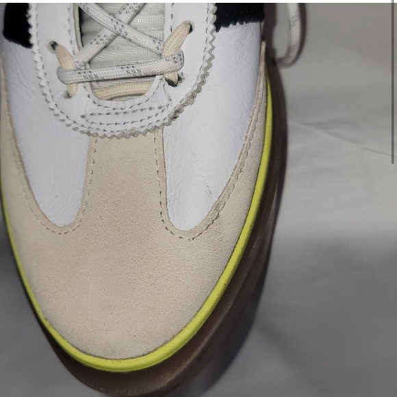 Adidas Original Sneakers - Picture 4 of 8